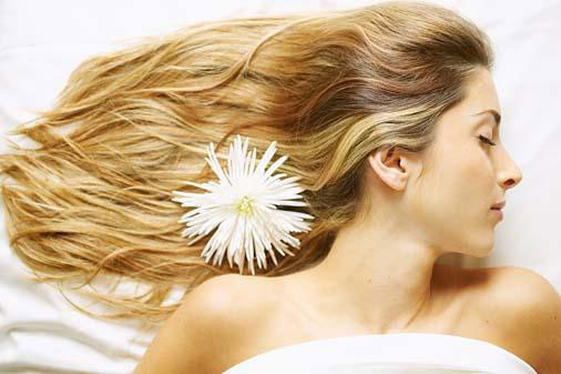 Nguyên nhân và cách điều trị rụng tóc ở phụ nữ
