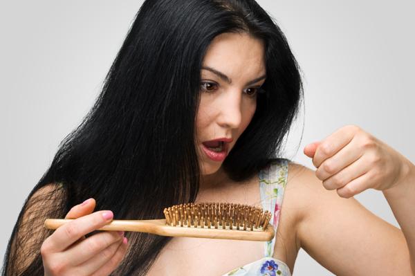 Rụng tóc do rối loạn nội tiết ở phụ nữ